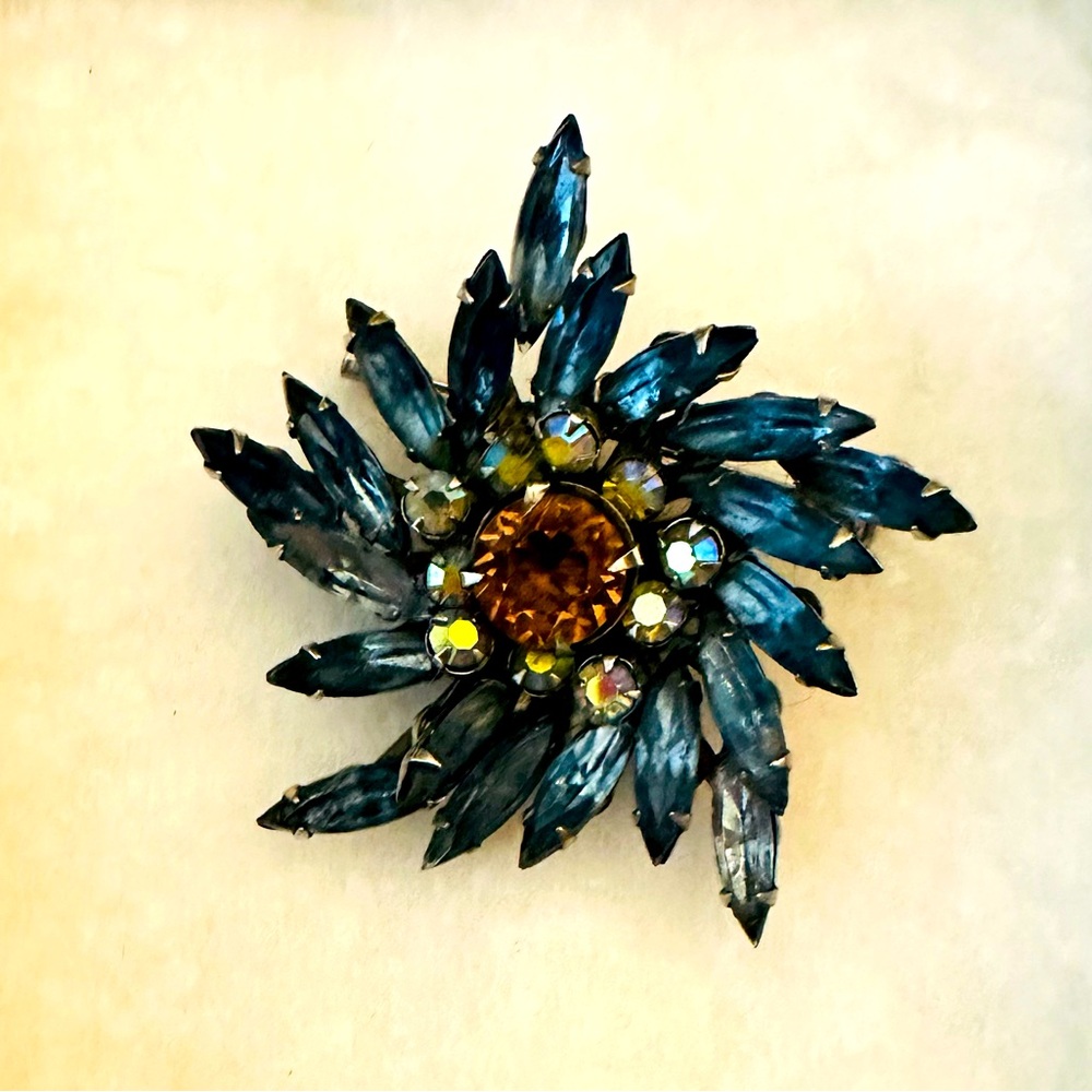 Vintage Rhinestone Flower Brooch Silver Pin